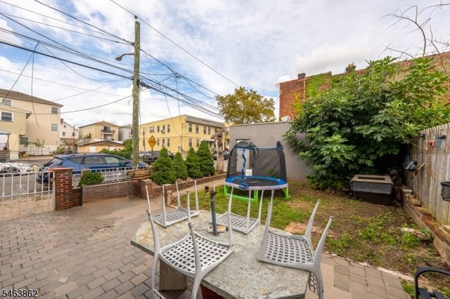 655 4Th Ave, Elizabeth City, NJ 07202