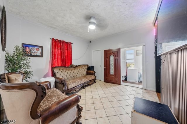 655 4Th Ave, Elizabeth City, NJ 07202