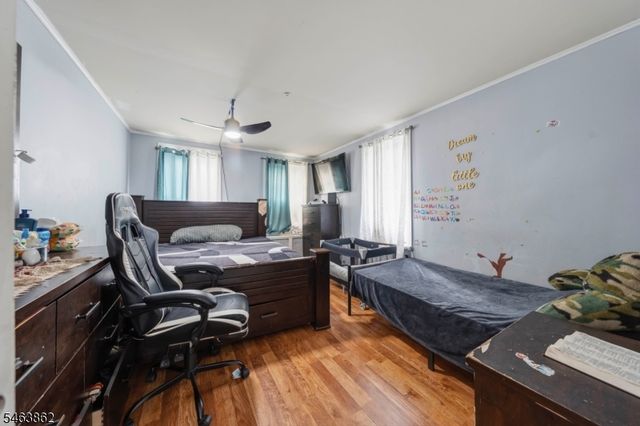 655 4Th Ave, Elizabeth City, NJ 07202