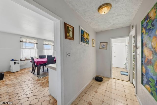 655 4Th Ave, Elizabeth City, NJ 07202