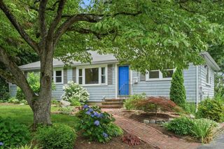 200 Edgewater Drive, Framingham, MA 01702