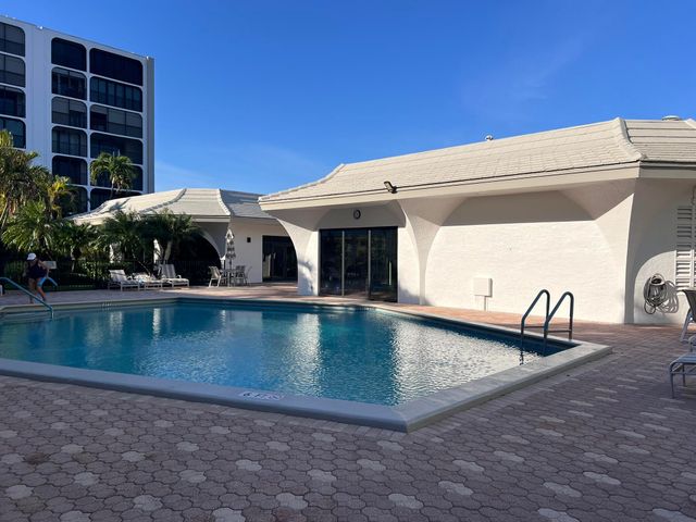 1631 Riverview Road 106, Deerfield Beach, FL 33441