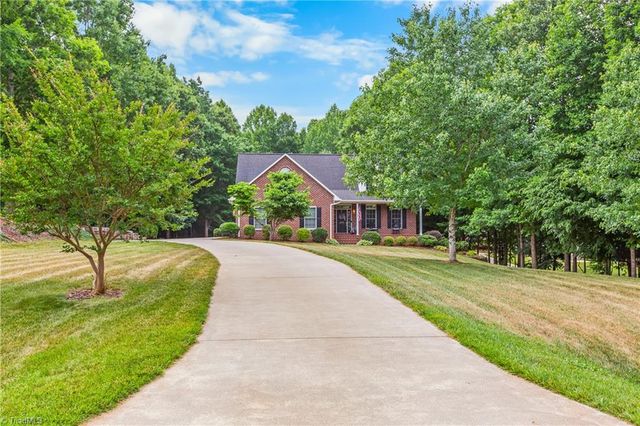 277 Still Meadows Lane, Lexington, NC 27292