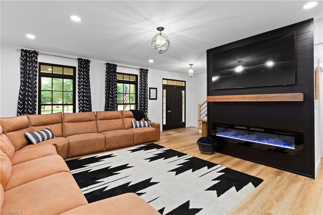 277 Still Meadows Lane, Lexington, NC 27292
