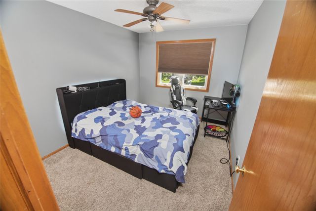 344 58th Court, West Des Moines, IA 50266