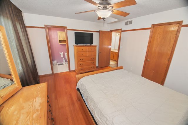 344 58th Court, West Des Moines, IA 50266