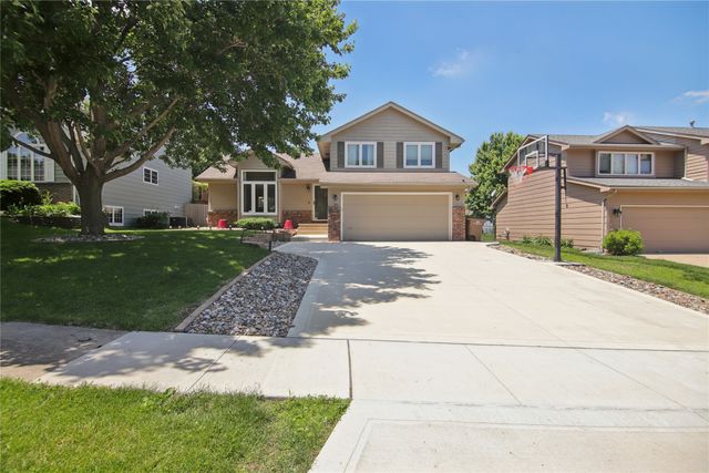 344 58th Court, West Des Moines, IA 50266