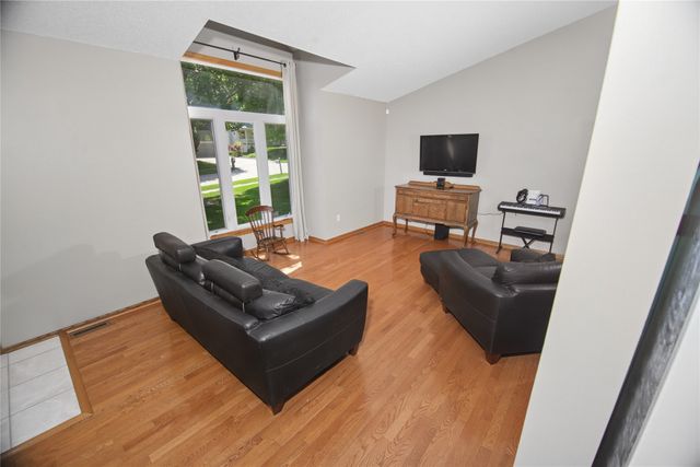 344 58th Court, West Des Moines, IA 50266