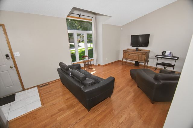 344 58th Court, West Des Moines, IA 50266