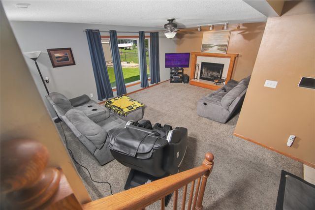 344 58th Court, West Des Moines, IA 50266