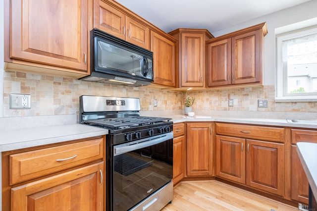 41870 Antoinette Court, Clinton Township, MI 48038