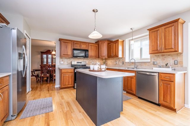 41870 Antoinette Court, Clinton Township, MI 48038