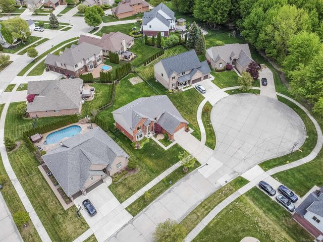 41870 Antoinette Court, Clinton Township, MI 48038
