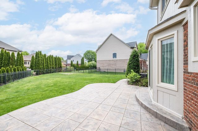 41870 Antoinette Court, Clinton Township, MI 48038