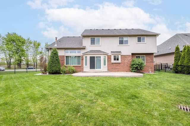 41870 Antoinette Court, Clinton Township, MI 48038