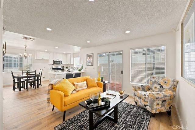 15539 Woodruff 7, Bellflower, CA 90706