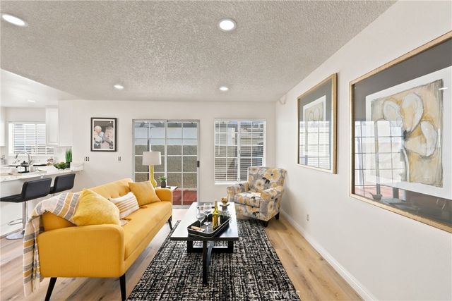 15539 Woodruff 7, Bellflower, CA 90706