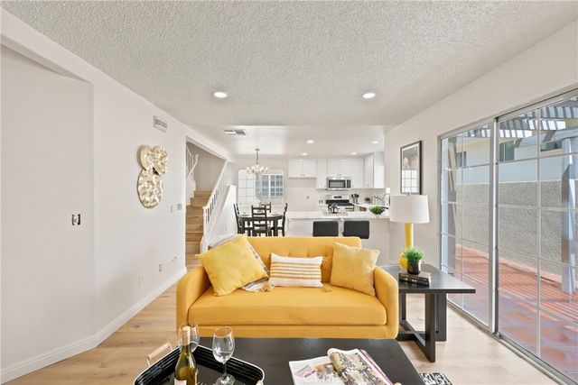 15539 Woodruff 7, Bellflower, CA 90706