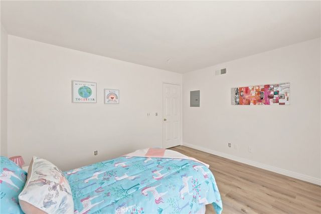 15539 Woodruff 7, Bellflower, CA 90706