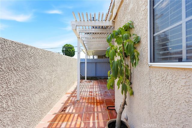 15539 Woodruff 7, Bellflower, CA 90706