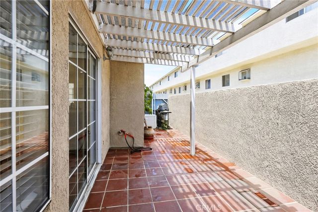 15539 Woodruff 7, Bellflower, CA 90706