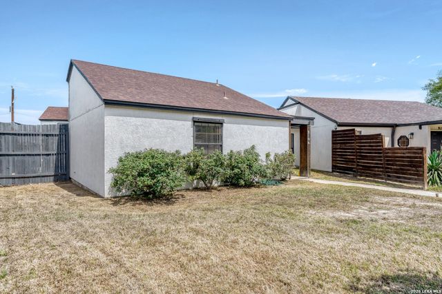 9106 windgarden, Windcrest, TX 78239