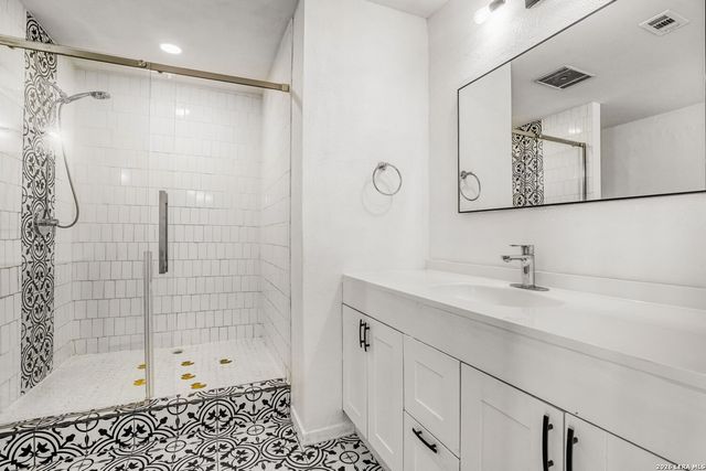 9106 windgarden, Windcrest, TX 78239