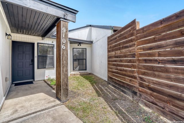 9106 windgarden, Windcrest, TX 78239