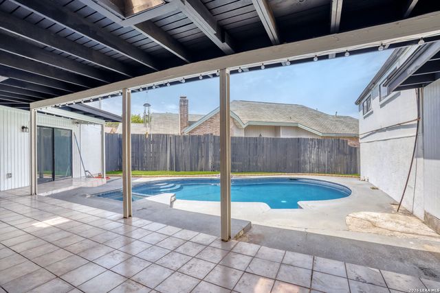 9106 windgarden, Windcrest, TX 78239