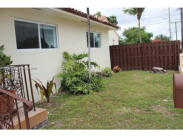 500 NW 43rd Court back, Miami, FL 33126