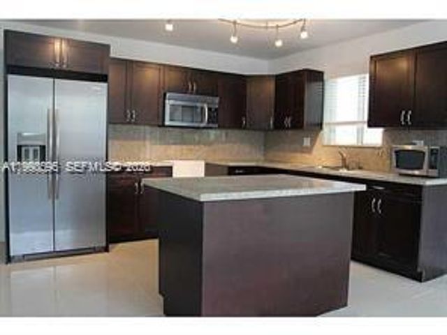 500 NW 43rd Court back, Miami, FL 33126