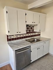 7 Cypress Rd 703, Boston, MA 02135