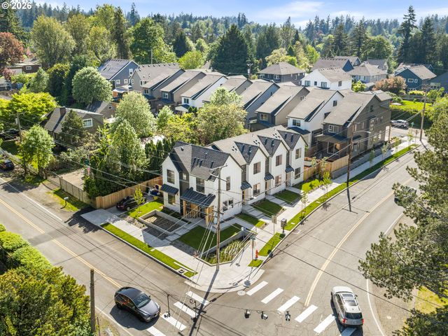 4532 Sw Garden Home Rd, Portland, OR 97219