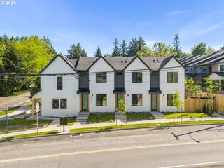 4532 Sw Garden Home Rd, Portland, OR 97219