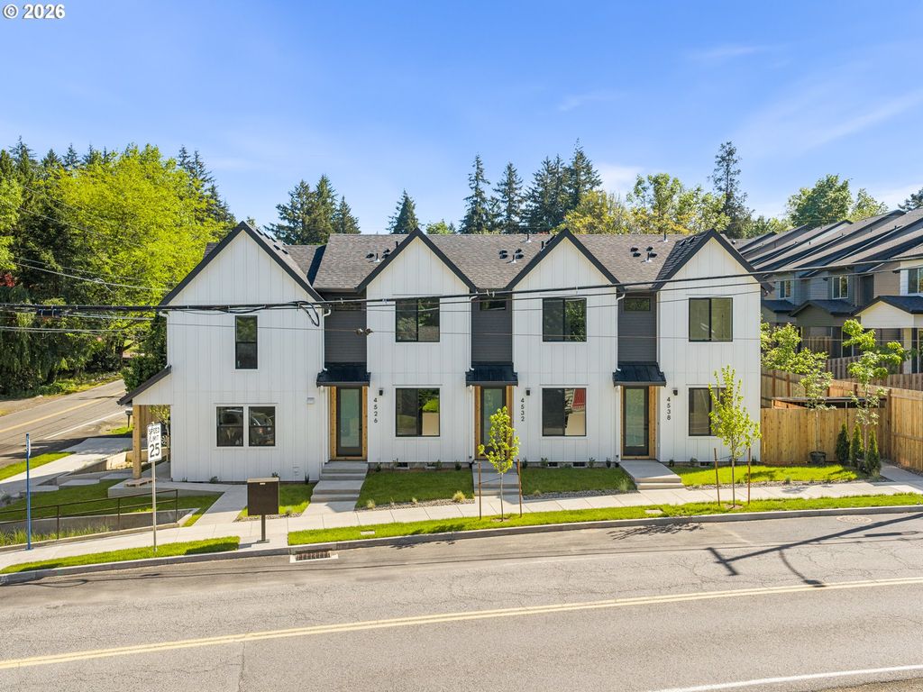 4532 Sw Garden Home Rd, Portland, OR 97219
