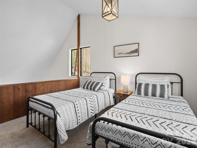 34 Fernbrook Road, Maggie Valley, NC 28751