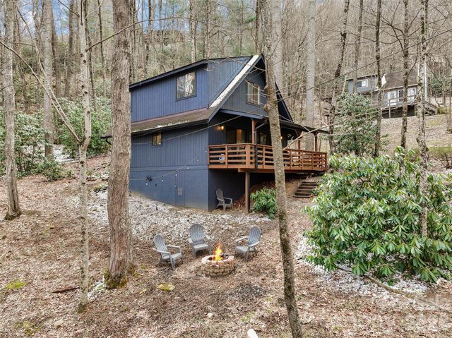 34 Fernbrook Road, Maggie Valley, NC 28751