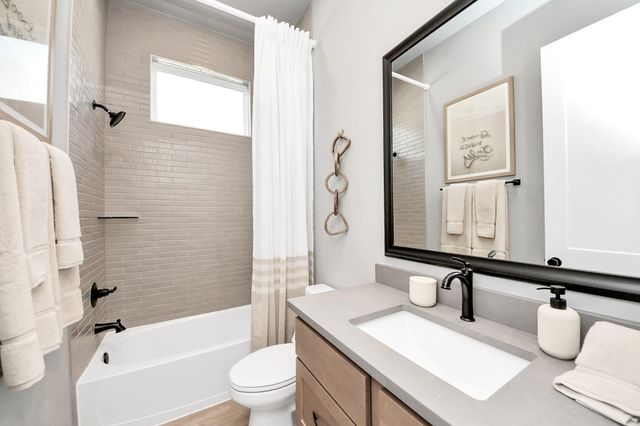 9510 Chateau Hill Drive, Manvel, TX 77578