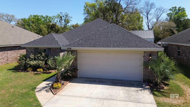 1304 Majesty Loop, Foley, AL 36535