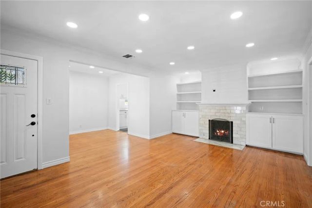 6637 Capps, Reseda, CA 91335