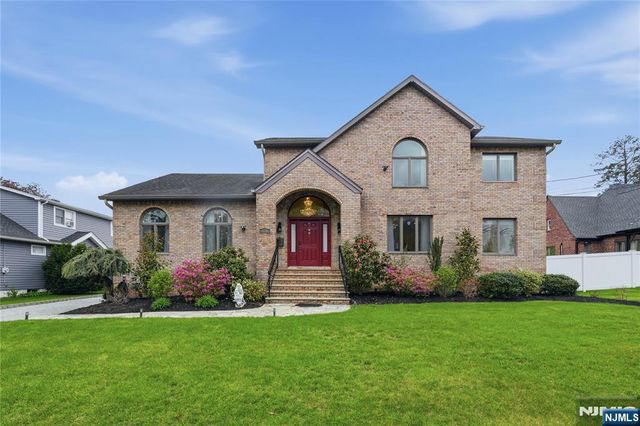 26 Madison Avenue, Hasbrouck Heights, NJ 07604