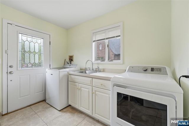 26 Madison Avenue, Hasbrouck Heights, NJ 07604