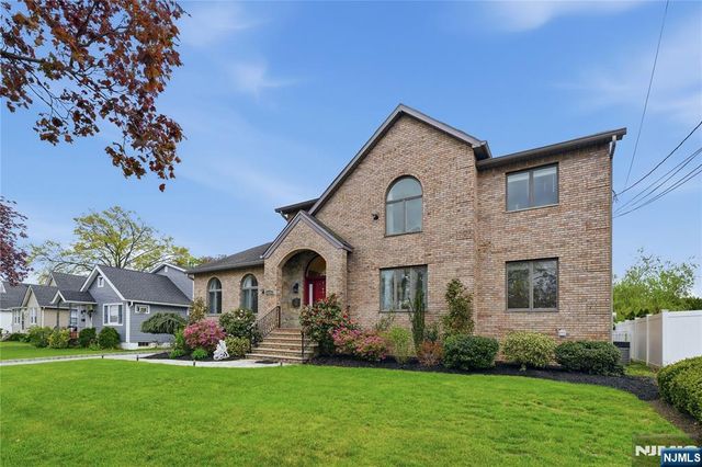 26 Madison Avenue, Hasbrouck Heights, NJ 07604