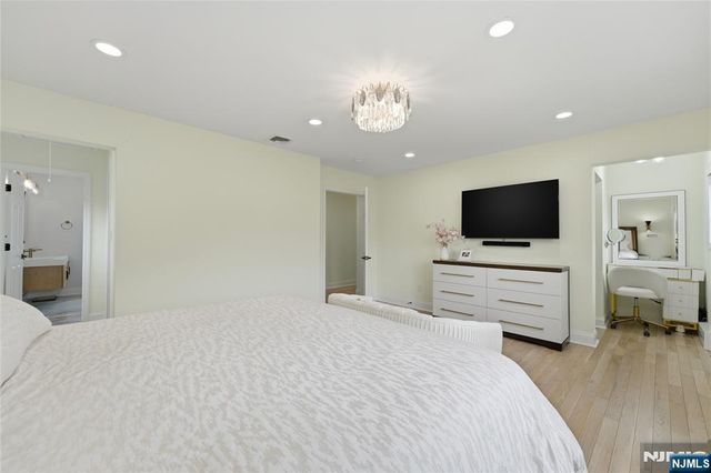 26 Madison Avenue, Hasbrouck Heights, NJ 07604