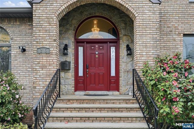 26 Madison Avenue, Hasbrouck Heights, NJ 07604
