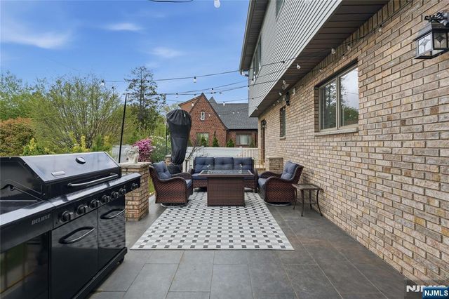 26 Madison Avenue, Hasbrouck Heights, NJ 07604