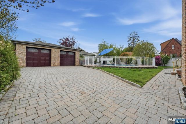 26 Madison Avenue, Hasbrouck Heights, NJ 07604