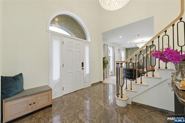 26 Madison Avenue, Hasbrouck Heights, NJ 07604