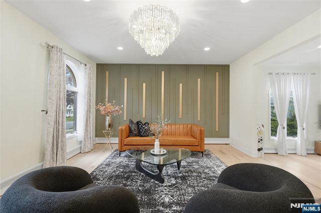 26 Madison Avenue, Hasbrouck Heights, NJ 07604