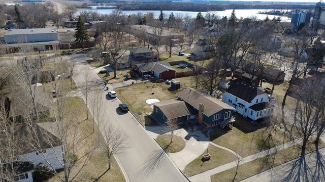 417 E Division Street, Elbow Lake, MN 56531